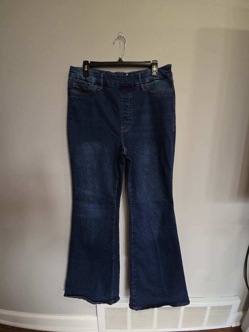 Good American High-Rise Pull-On Flare Jeans